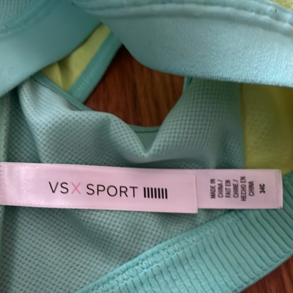 Victoria’s Secret sports bra’s - Picture 5 of 6